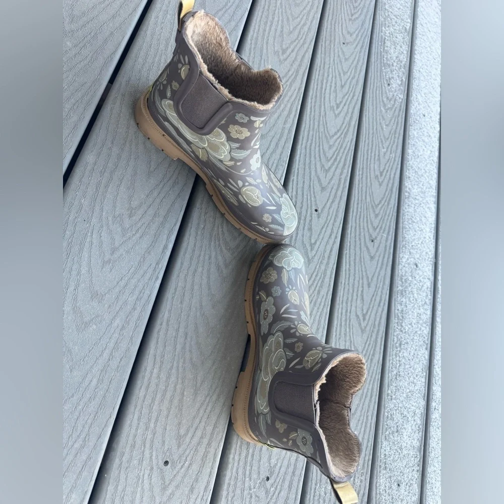 Western Chief Floral Chelsea Rain Boots Womens 8 Fleece Lined